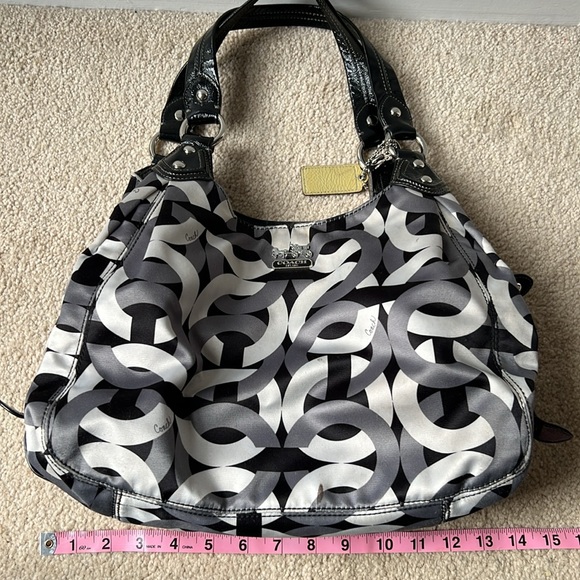 🖤🩶🤍COACH ‘Maggie’ Madison 14420 optic satin hobo bag - Picture 15 of 17
